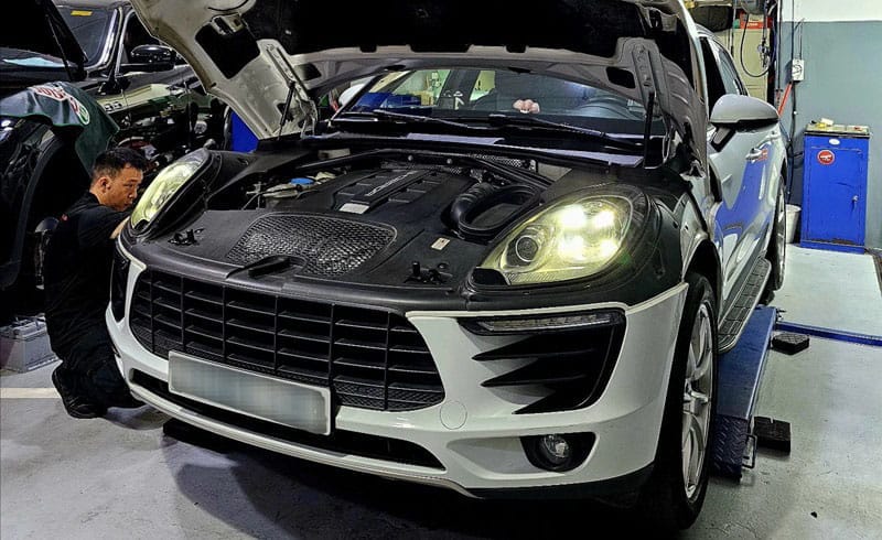 gara sửa chữa xe porsche bình dương