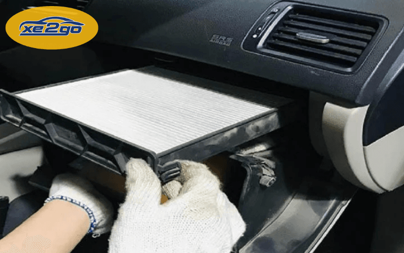 Thay Lọc Gió Điều Hòa TOYOTA Corolla Cross