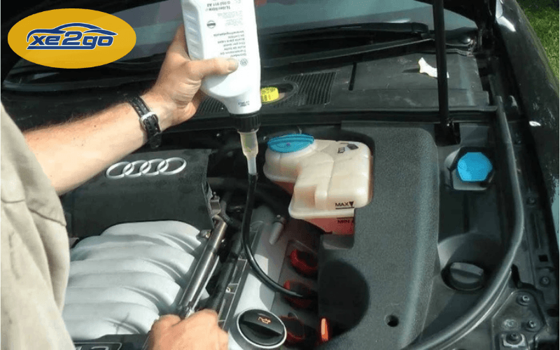 Dung Dịch Vệ Sinh Hệ Thống Điều Hòa và Phanh Toyota Camry