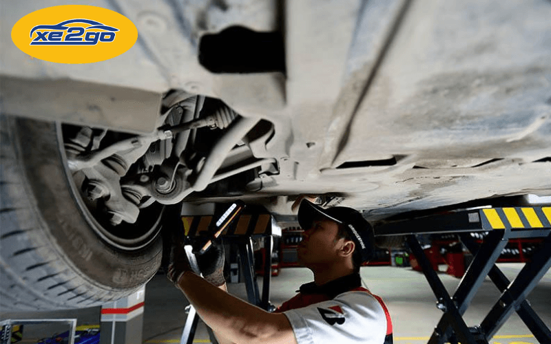 Kiểm Tra Gầm Xe TOYOTA Rush