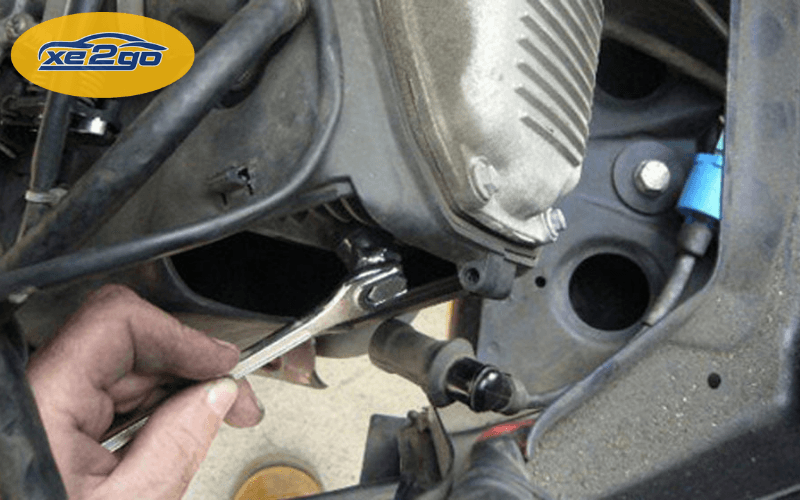 Thay Long Đền Tán Xả Nhớt TOYOTA Alphard