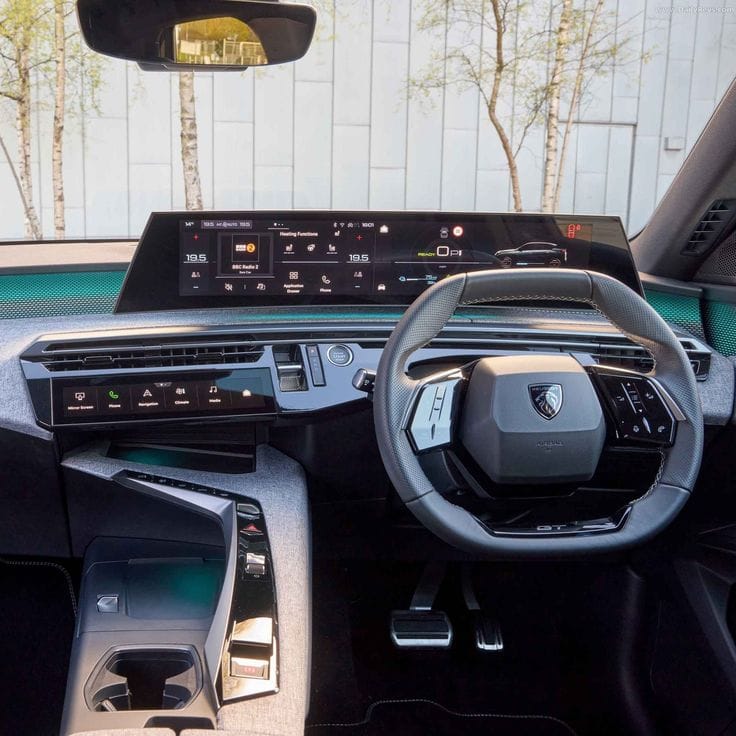 Bảo Dưỡng Định Kỳ 10.000 Km Cho Xe PEUGEOT 3008