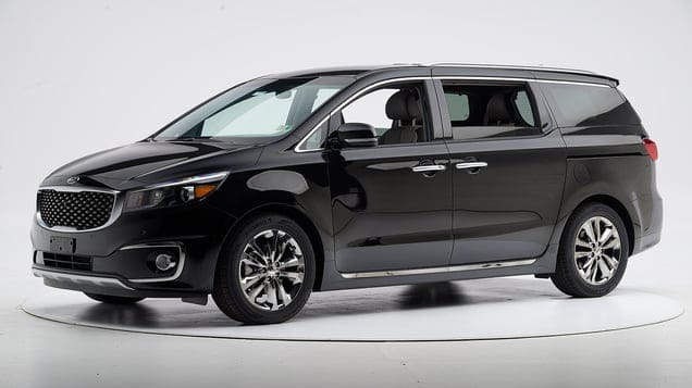 Bảo Dưỡng Định Kỳ Kia Sedona TẠI 20.000Km
